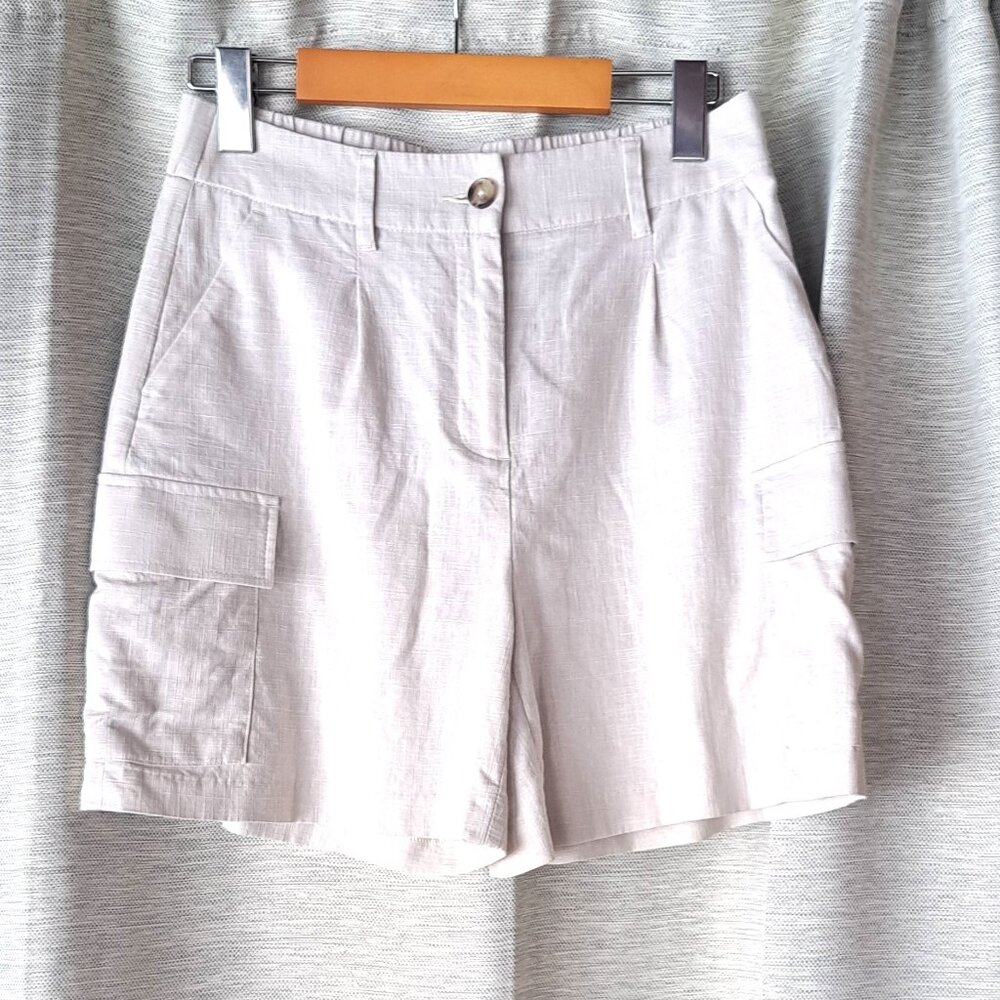 High-Waisted Linen Shorts With Cargo Pockets
